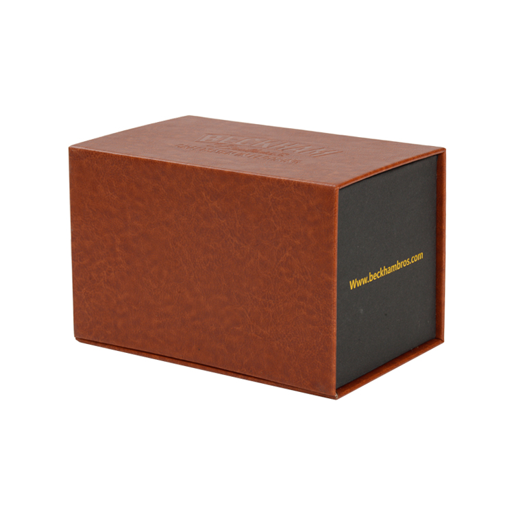 Factory Bottom Price Leatherette Paper Cardboard Luxury Magnetic Gift Box with Debossed Logo and EVA Holder