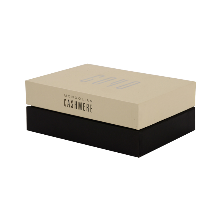 China Luxurious Fancy Paper Rigid Lid Base Gift Packaging Box for Cashmere Sweater with Silver Hot Foil Stamping Logo