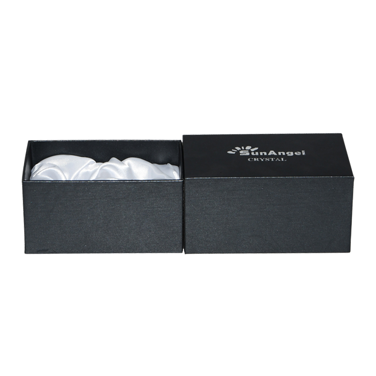 Lid and Base Silk Lined Design Cardboard Gift Box for Crystal Packaging with Silver Hot Foil Stamping Logo