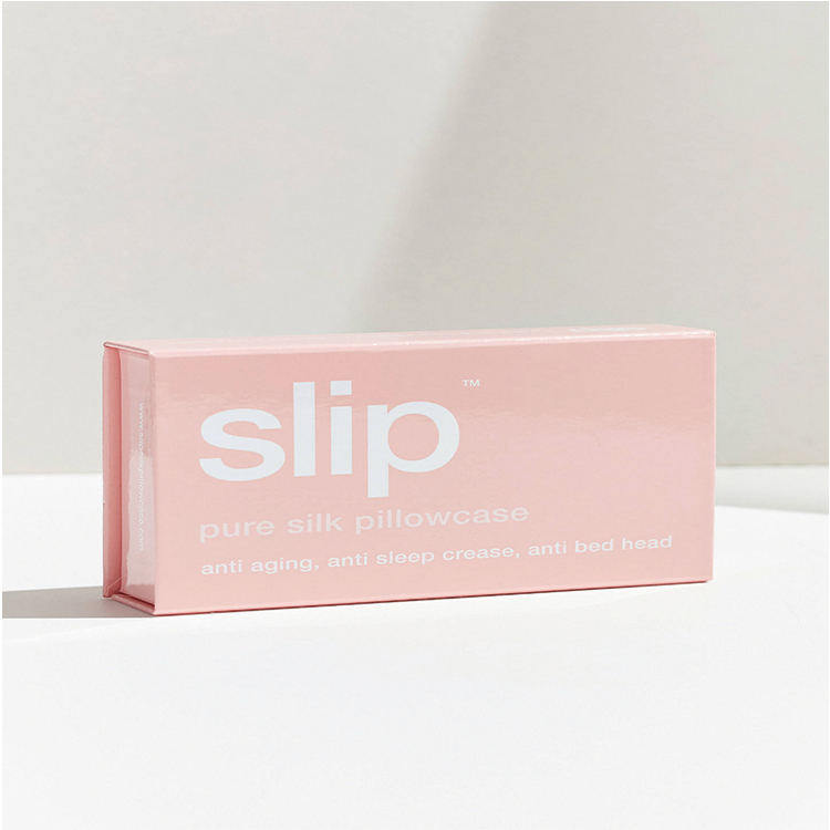 Flip Top Magnetic Catch Silk Pillowcase Packaging Box Pink Magnetic Gift Box with Satin Lining