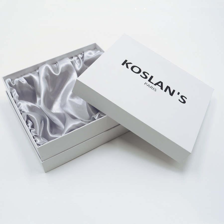 Custom Logo Printed Rigid Cardboard Lid And Base Box Packaging Luxury Lingerie Clothing White Gift Box Satin Insert For Handbag