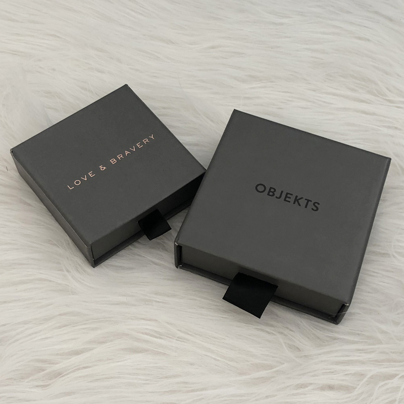 Custom Luxury Hard Rigid Cardboard Sliding Gift Packaging Paper Drawer Box With Small Ribbon