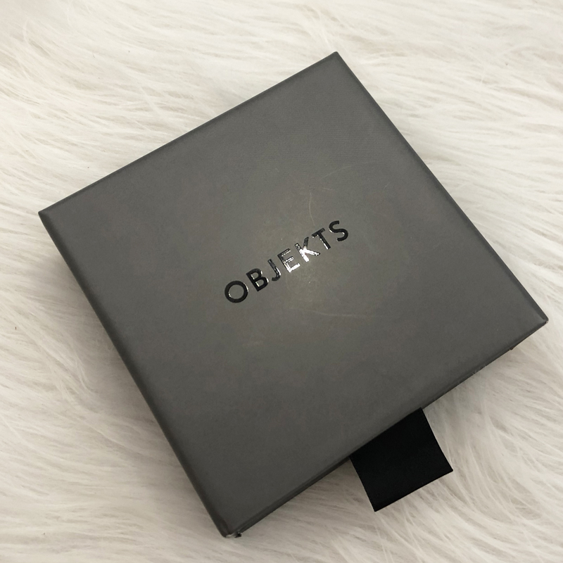 Custom Luxury Hard Rigid Cardboard Sliding Gift Packaging Paper Drawer Box With Small Ribbon