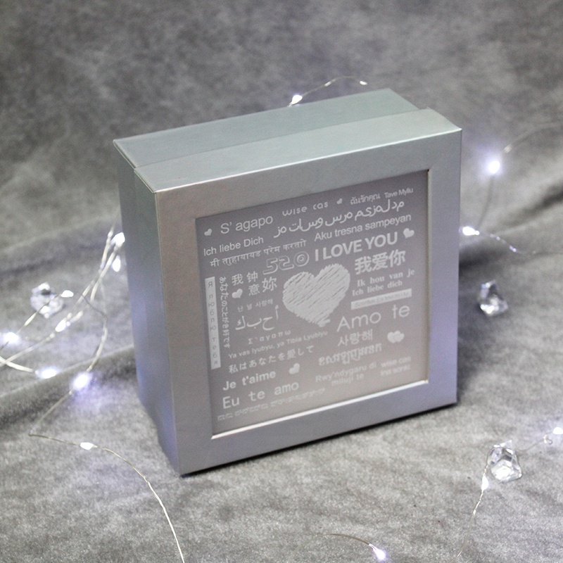 Modern Design Low Price Wholesale Holographic Shipping Gift Box Recyclable Cardboard Holographic Box Packaging
