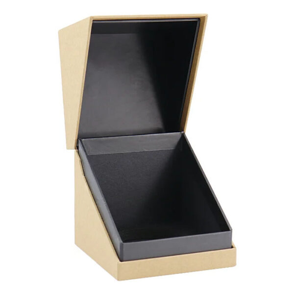 Kraftpapier-Kerzenbox mit Klappdeckel und Logo-Aufdruck sowie schwarzer Innenschale
