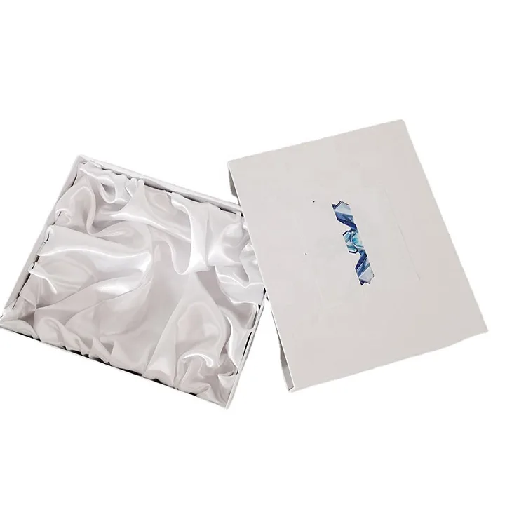 Custom Wig Boxes are suitable for salons or retail.