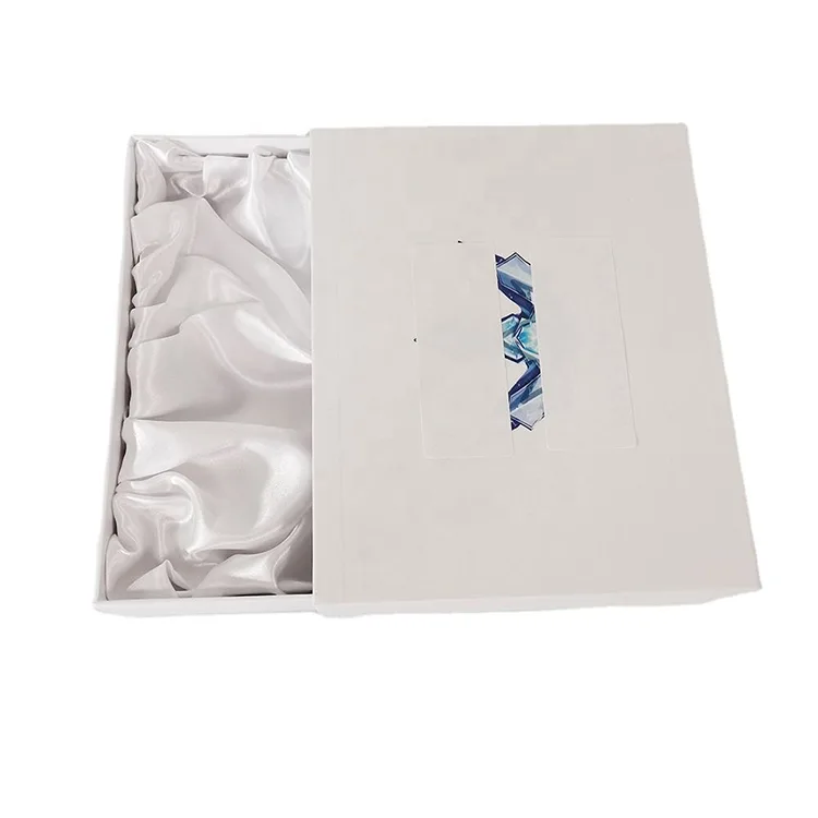 Custom Wig Boxes are suitable for salons or retail.