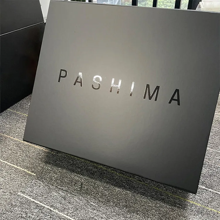 Custom magnetic sealing Apparel Boxes Packaging