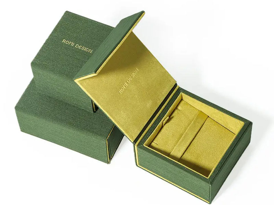 Custom sustainable gift box