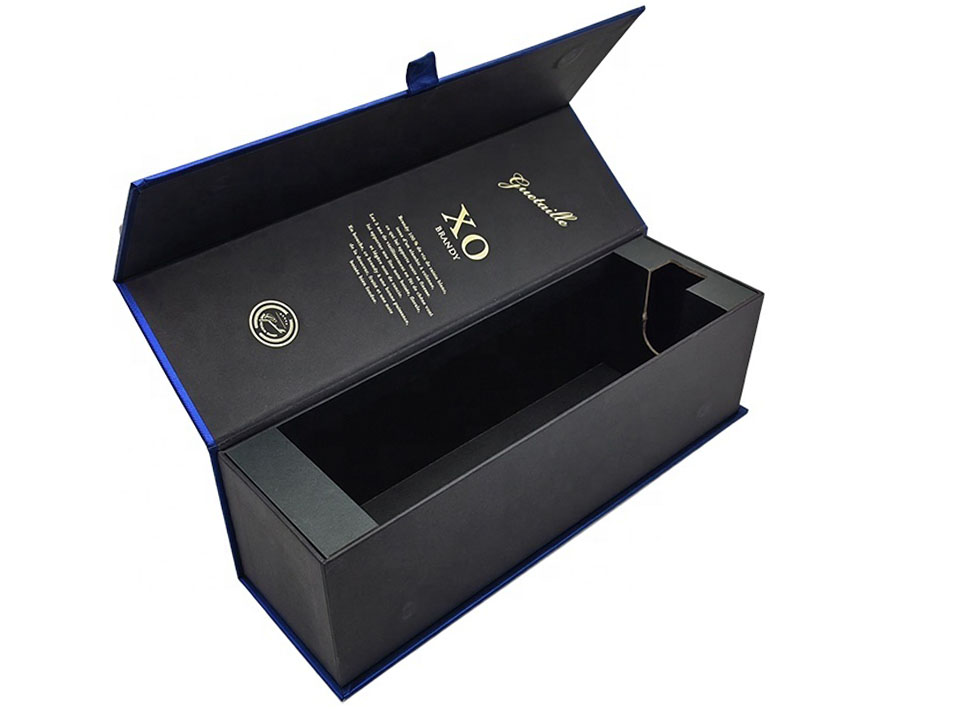 Wine bottle dimensions used to specify a custom packaging