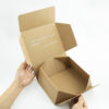 Caja plegable de papel kraft natural para productos de belleza con impresión en blanco