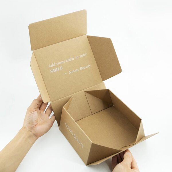 Caja plegable de papel kraft natural para productos de belleza con impresión en blanco