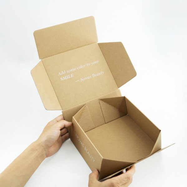 Caja plegable de papel kraft natural para productos de belleza con impresión en blanco